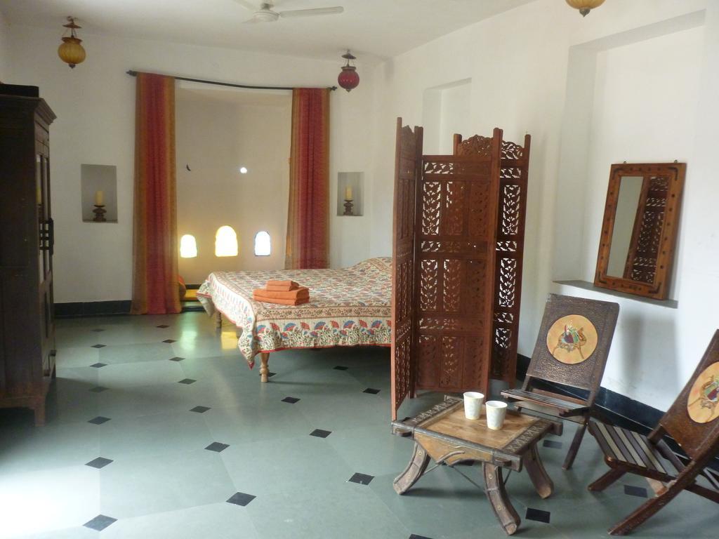 Hotel Silver Moon Haveli Udaipur Zimmer foto